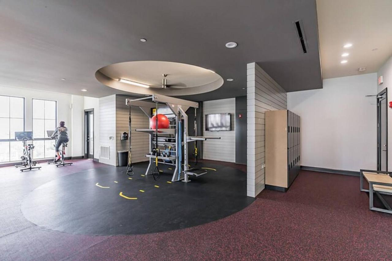 Appartement Spacious Flat + Gym + Pool à Houston Extérieur photo